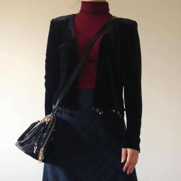 Reitmans - Black Velvet Vest With Fringe - Picture 9 of 14